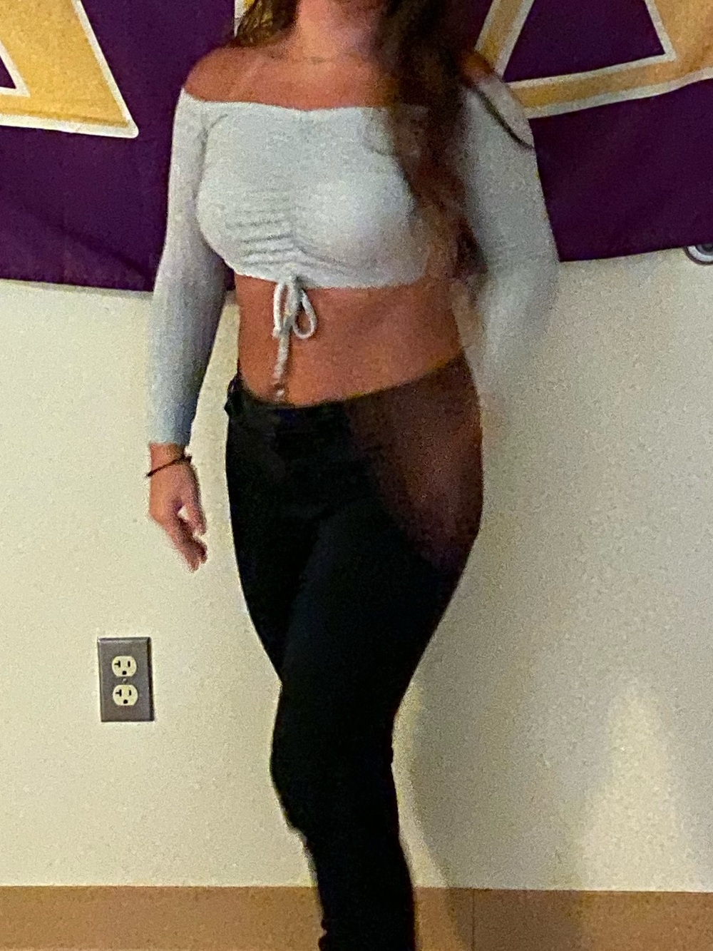 PrettyLittleThing Light Gray Ribbed Lounge Top - Picture 3 of 5